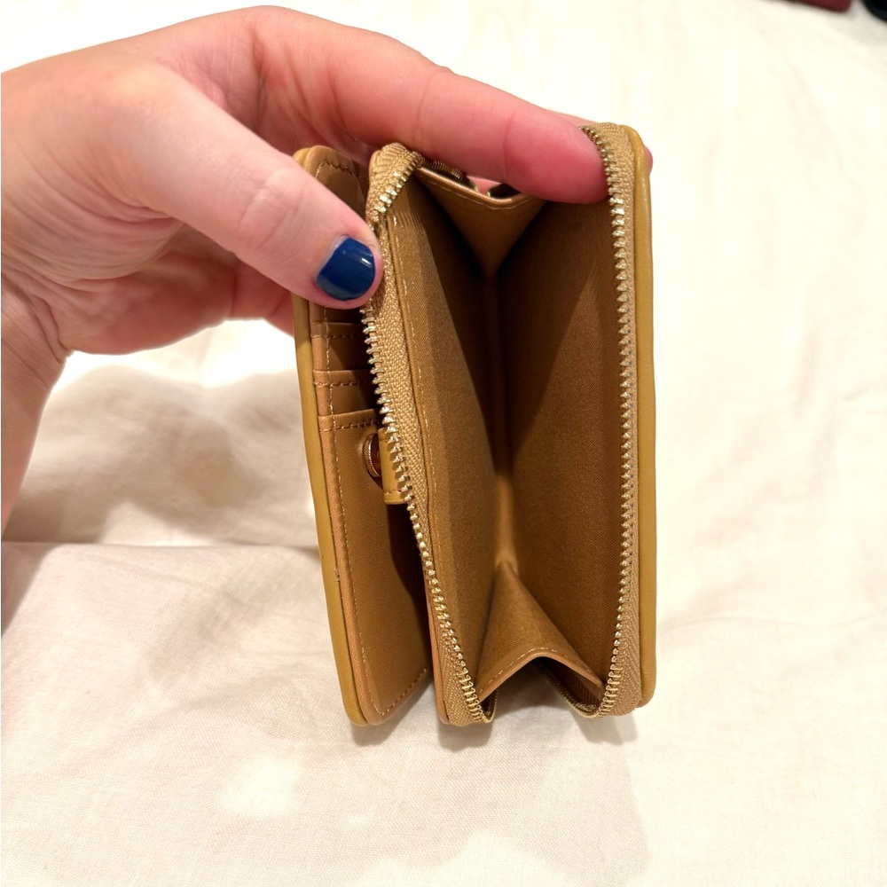 NWOT | Poppy & Peonies | Woven Wallet - Picture 5 of 5
